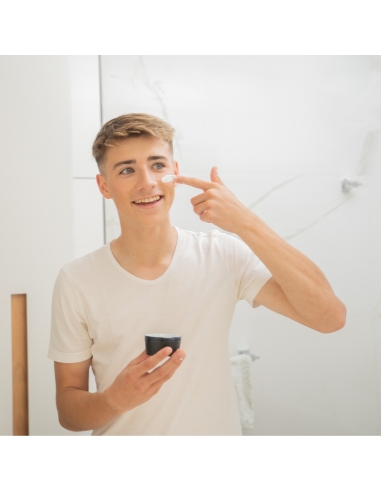 Ultra Daily Moisture Cream (Crema Hidratante Diaria) x 50 ml