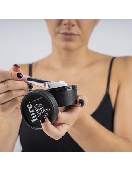 Ultra Daily Moisture Cream (Crema Hidratante Diaria) x 50 ml
